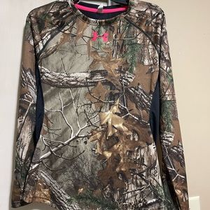 Ladies medium fitted heat gear